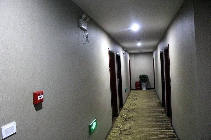 Wudangshan Jianpuzhai Hotel Danjiangkou Exterior foto