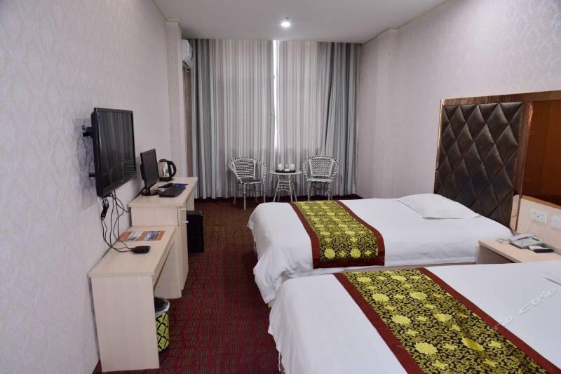 Wudangshan Jianpuzhai Hotel Danjiangkou Exterior foto