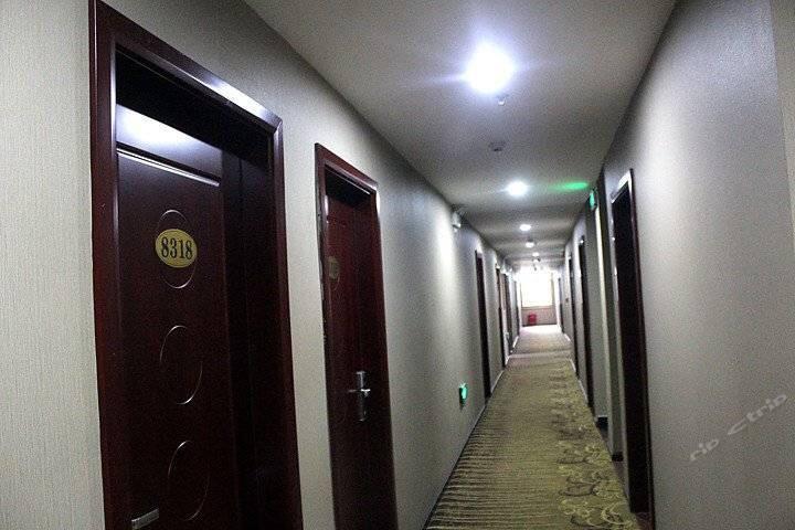 Wudangshan Jianpuzhai Hotel Danjiangkou Exterior foto